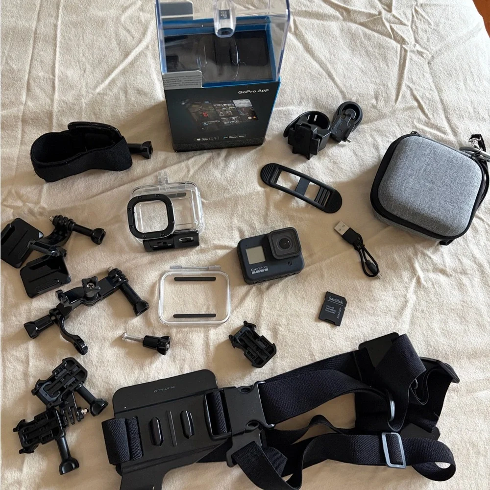 GoPro Hero 8 - Black Bundle